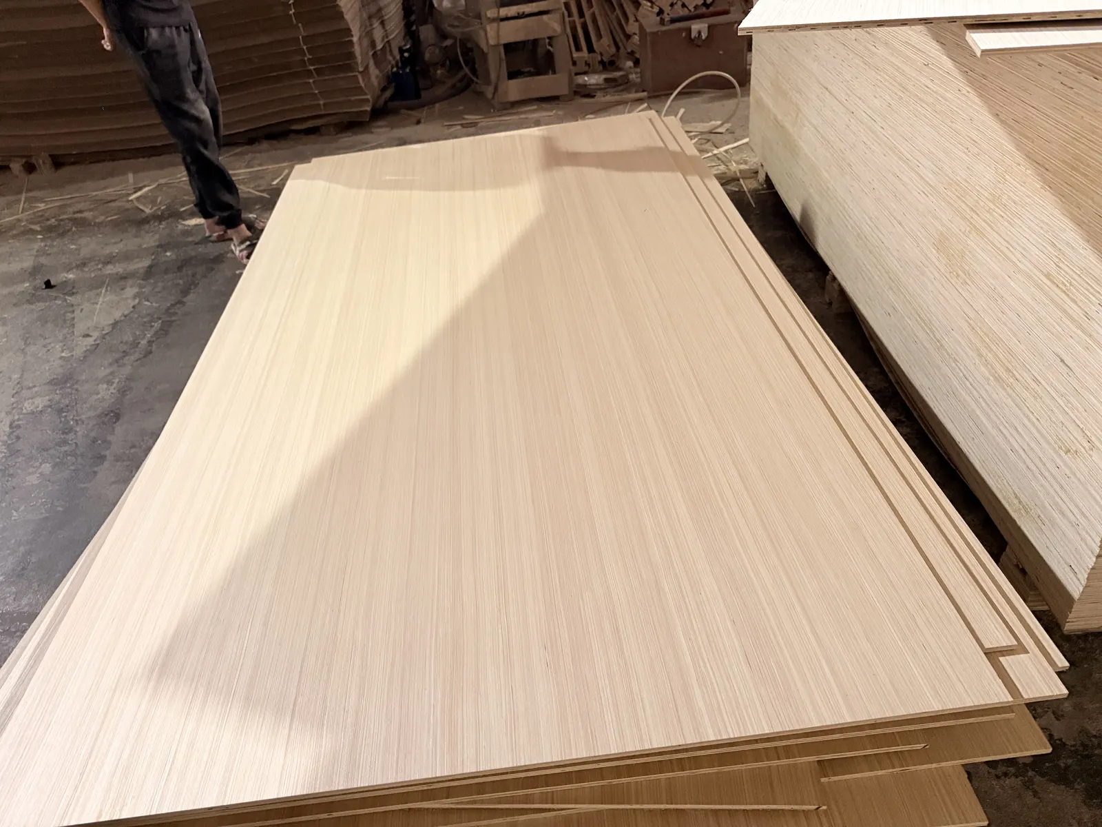 Real engineered veneer plywood